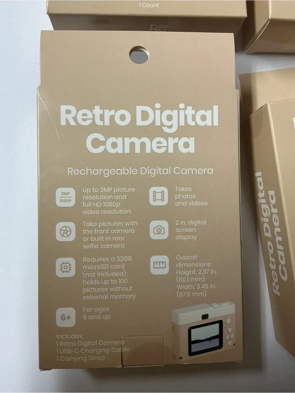 EIGHT/GEMS Retro Digital Camera: Point-And-Shoot, 3 Megapixels, USB-C Connection
